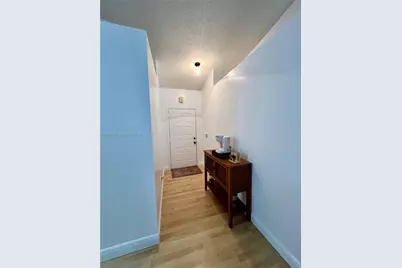2102 NW 193rd Ave, Pembroke Pines, FL 33029 - Photo 5