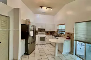 2102 NW 193rd Ave, Pembroke Pines, FL 33029 - Photo 11