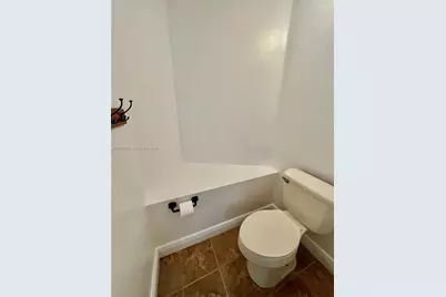 2102 NW 193rd Ave, Pembroke Pines, FL 33029 - Photo 19
