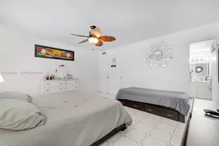 11685 Canal Dr, North Miami, FL 33181 - Photo 11