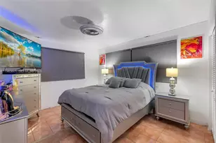 11685 Canal Dr, North Miami, FL 33181 - Photo 13