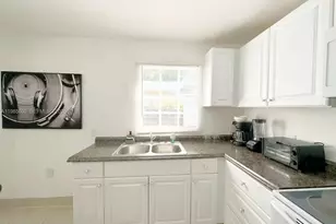 412 NW 95th St, Miami, FL 33150 - Photo 11