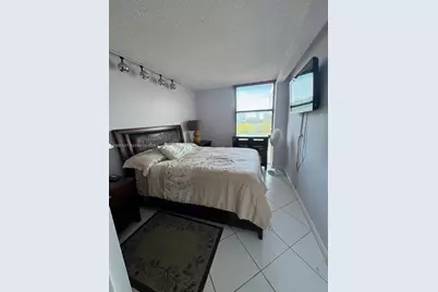 3675 N Country Club Dr #508, Aventura, FL 33180 - Photo 11