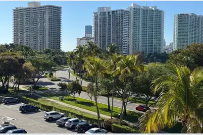 3675 N Country Club Dr #508, Aventura, FL 33180 - Photo 15