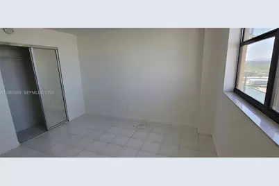 290 W 174th St #2105, Sunny Isles Beach, FL 33160 - Photo 7