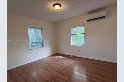 520 NE 82nd Ter #10, Miami, FL 33138 - Photo 11