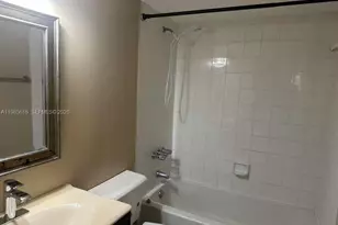 8185 NW 7th St, Miami, FL 33126 - Photo 19