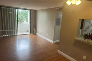 8185 NW 7th St, Miami, FL 33126 - Photo 15