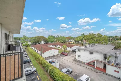 5731 NW 37th St #405, Virginia Gardens, FL 33166 - Photo 27