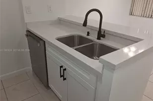 15495 N Miami Lakeway N, Miami Lakes, FL 33014 - Photo 11