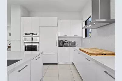 8281 NW 48th Ter, Doral, FL 33166 - Photo 25