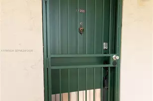 9405 W Flagler St, Miami, FL 33174 - Photo 15