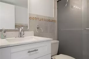 9405 W Flagler St, Miami, FL 33174 - Photo 13