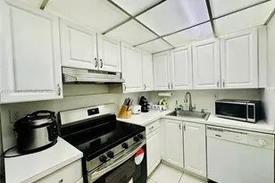 17530 NW 68th Ave, Hialeah, FL 33015 - Photo 15