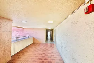 17530 NW 68th Ave, Hialeah, FL 33015 - Photo 29