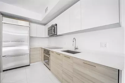 1300 Brickell Bay Dr #1803, Miami, FL 33131 - Photo 15