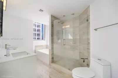 1300 Brickell Bay Dr #1803, Miami, FL 33131 - Photo 9
