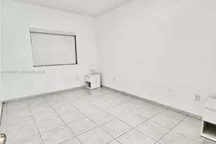 7290 NW 114th Ave, Doral, FL 33178 - Photo 5