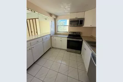 9180 Fontainebleau Blvd #401, Miami, FL 33172 - Photo 5