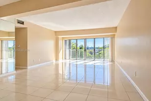 9180 Fontainebleau Blvd, Miami, FL 33172 - Photo 1