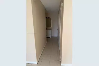 9180 Fontainebleau Blvd #401, Miami, FL 33172 - Photo 15