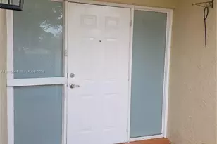 14389 Kendale Lakes Circle, Miami, FL 33183 - Photo 9