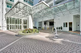31 SE 5th St, Miami, FL 33131 - Photo 1