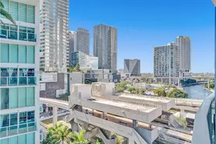 31 SE 5th St, Miami, FL 33131 - Photo 13