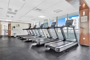 31 SE 5th St, Miami, FL 33131 - Photo 27
