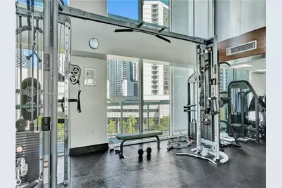 31 SE 5th St #1110, Miami, FL 33131 - Photo 23