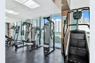 31 SE 5th St #1110, Miami, FL 33131 - Photo 25