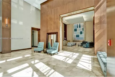 31 SE 5th St #1110, Miami, FL 33131 - Photo 33