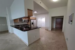 31 SE 5th St, Miami, FL 33131 - Photo 9