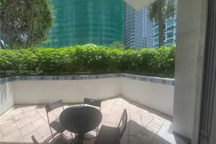 31 SE 5th St, Miami, FL 33131 - Photo 13