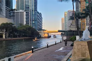 31 SE 5th St, Miami, FL 33131 - Photo 49