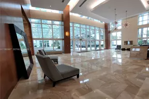 31 SE 5th St, Miami, FL 33131 - Photo 3