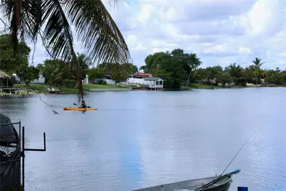 8140 W 12th Ave, Hialeah, FL 33014 - Photo 1