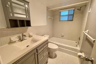 1000 Hillcrest Ct, Hollywood, FL 33021 - Photo 11