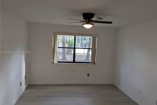 601 Ives Dairy Rd, Miami, FL 33179 - Photo 17