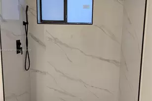 601 Ives Dairy Rd, Miami, FL 33179 - Photo 3