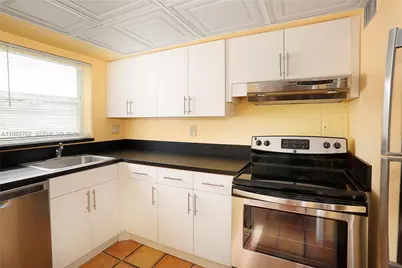 7720 SW 54th Ct #42B, Miami, FL 33143 - Photo 5