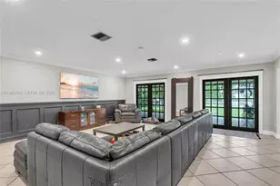 19030 Bel Aire Dr, Cutler Bay, FL 33157 - Photo 3