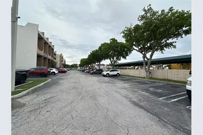 10900 SW 104th St #322, Miami, FL 33176 - Photo 39