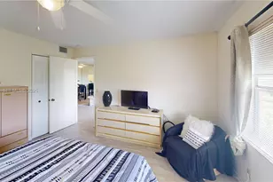 9621 Sunrise Lakes Blvd, Sunrise, FL 33322 - Photo 13