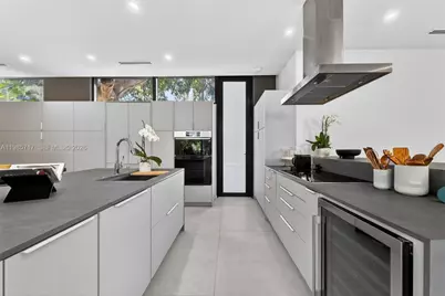 234 SW 22nd Rd, Miami, FL 33129 - Photo 19