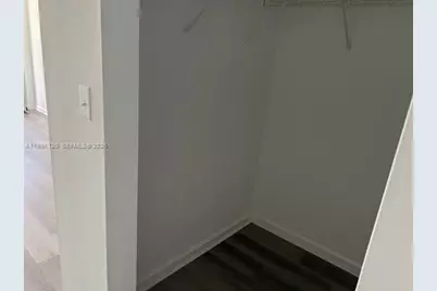 1200 Brickell Bay Dr #3621, Miami, FL 33131 - Photo 31