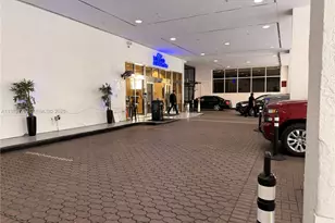 1200 Brickell Bay Dr, Miami, FL 33131 - Photo 37