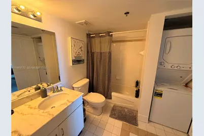 1200 Brickell Bay Dr #3621, Miami, FL 33131 - Photo 29