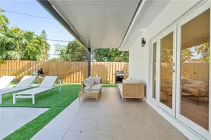 10801 Peachtree Dr, Miami, FL 33161 - Photo 33