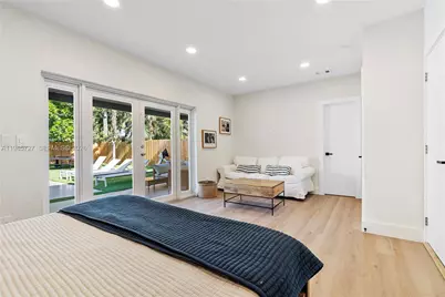 10801 Peachtree Dr, Miami, FL 33161 - Photo 21
